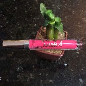 Vitoria Secrets lip gloss